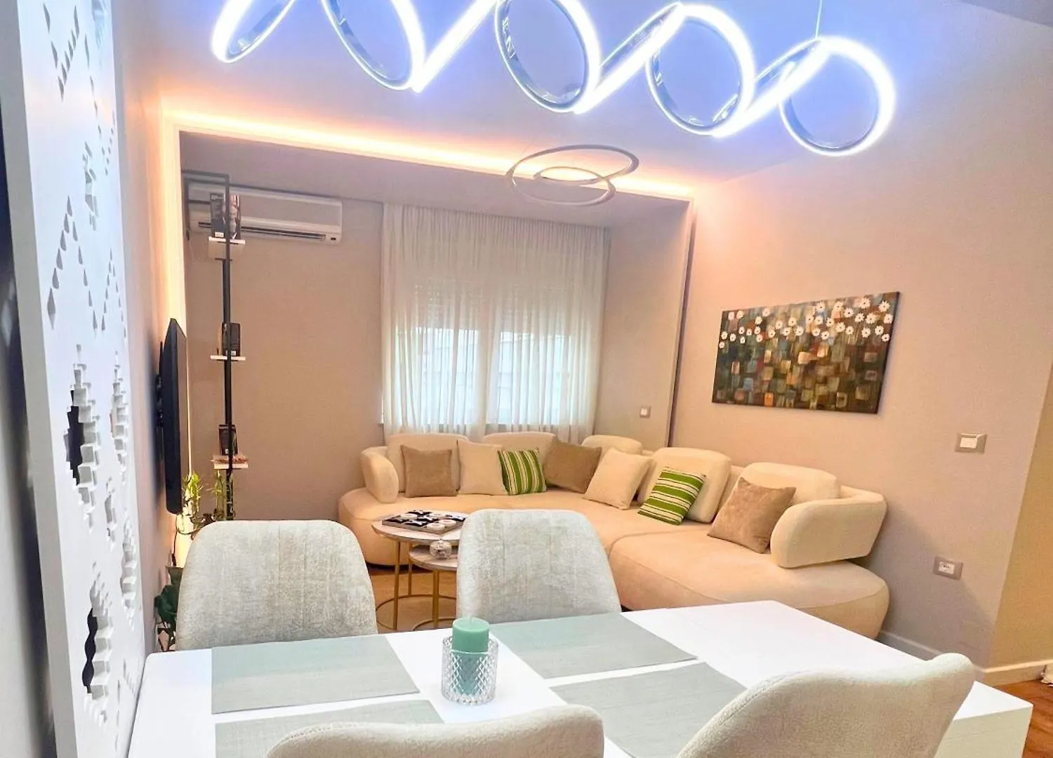 Zeta Apartments - Spacious 1Br - The Block Area In Tirana