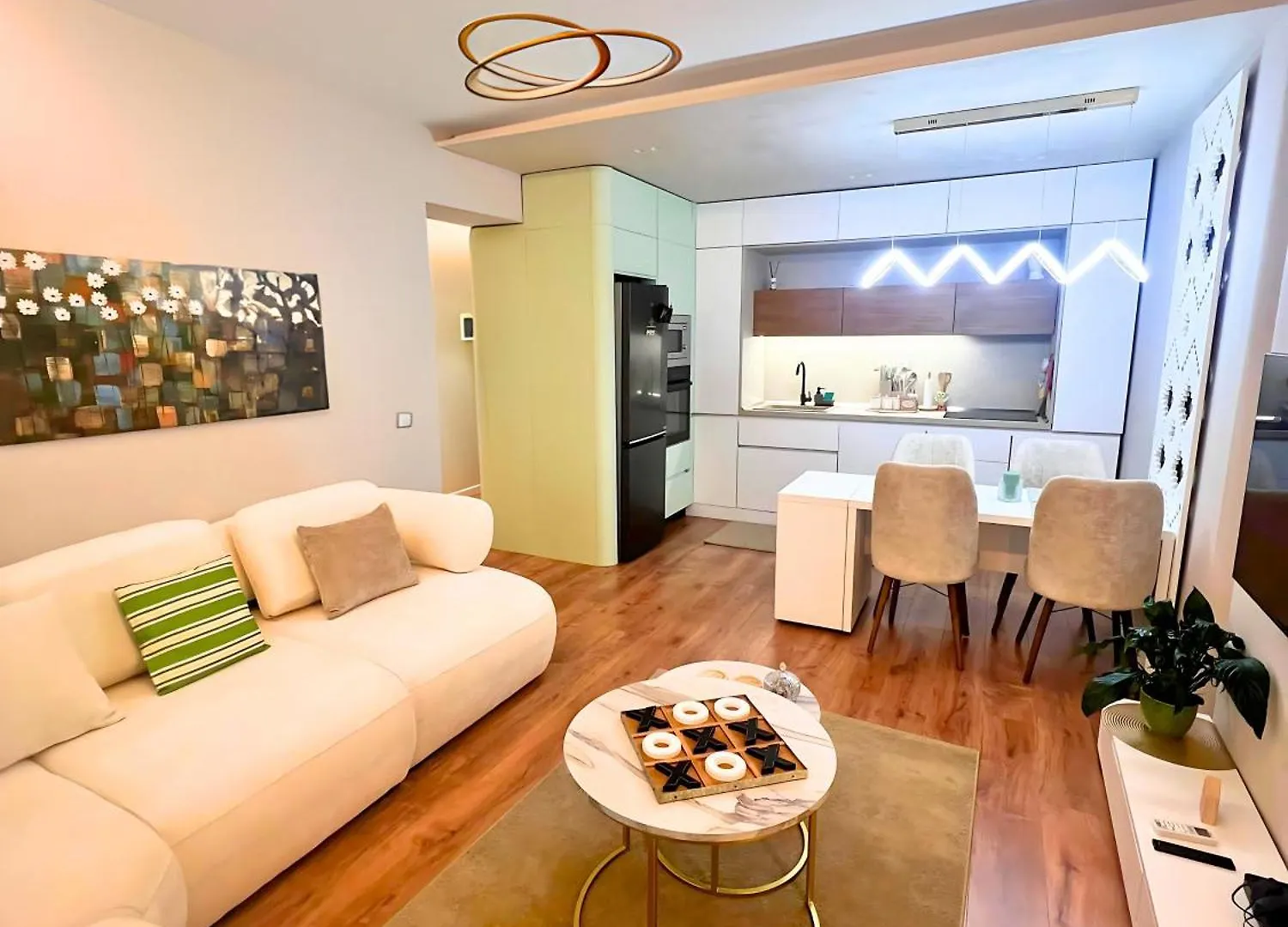 Zeta Apartments - Spacious 1Br - The Block Area In Tirana